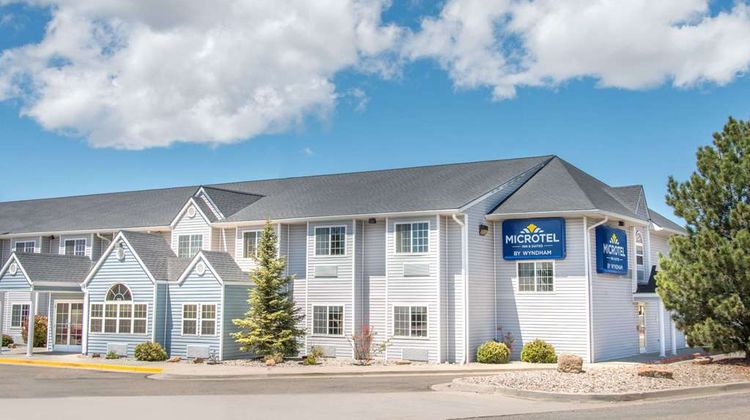Microtel Inn & Suites by Wyndham Raton Exterior