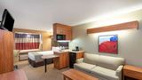 Microtel Inn & Suites by Wyndham Raton Suite