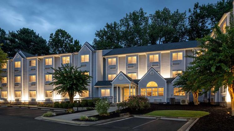 Microtel Inn & Suites Buckhead Area Exterior