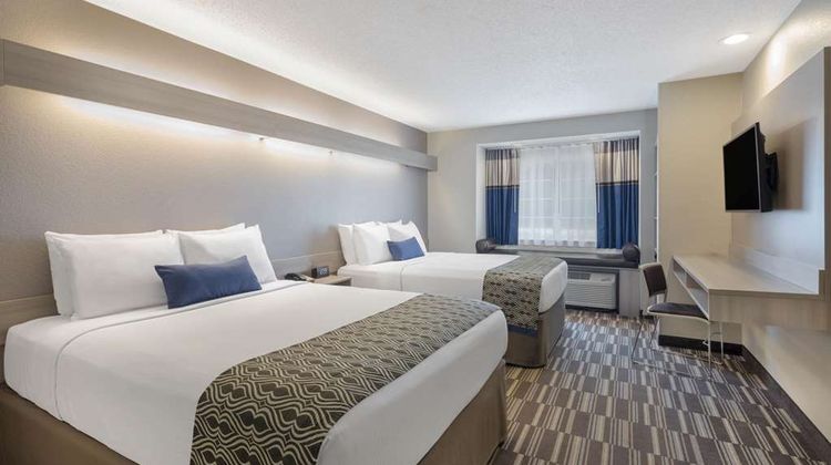 Microtel Inn & Suites Buckhead Area Room