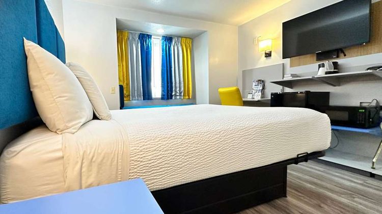 Microtel Inn & Suites by Wyndham Gallup Room