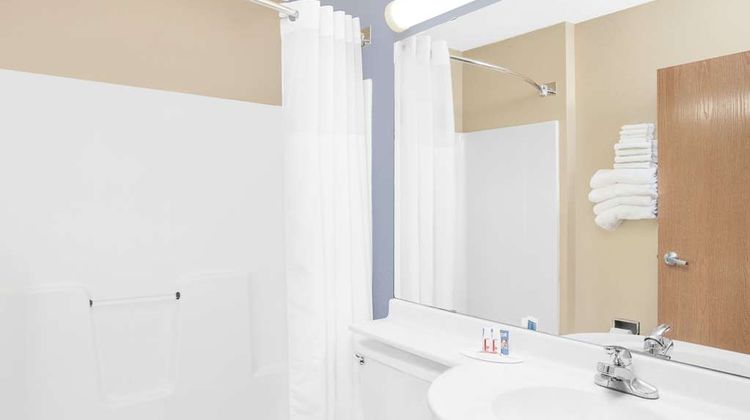 Microtel Inn & Suites Clear Lake Room