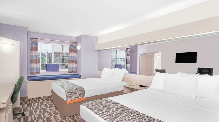 Microtel Inn/Suites by Wyndham Appleton Room