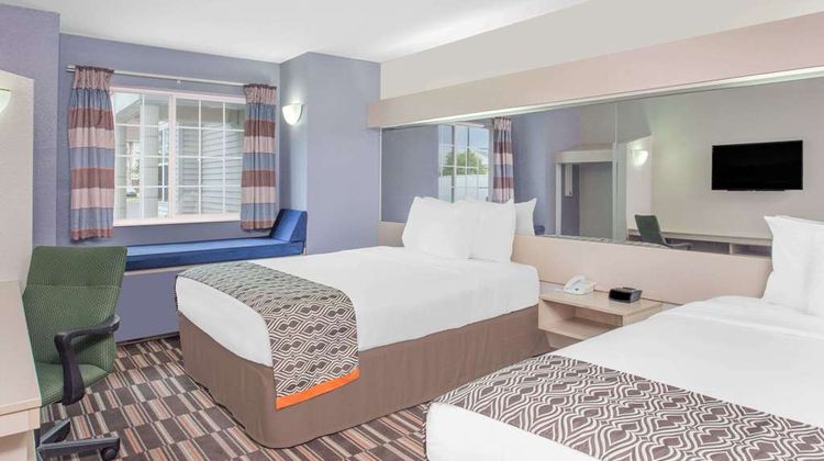 Microtel Inn/Suites by Wyndham Appleton Room