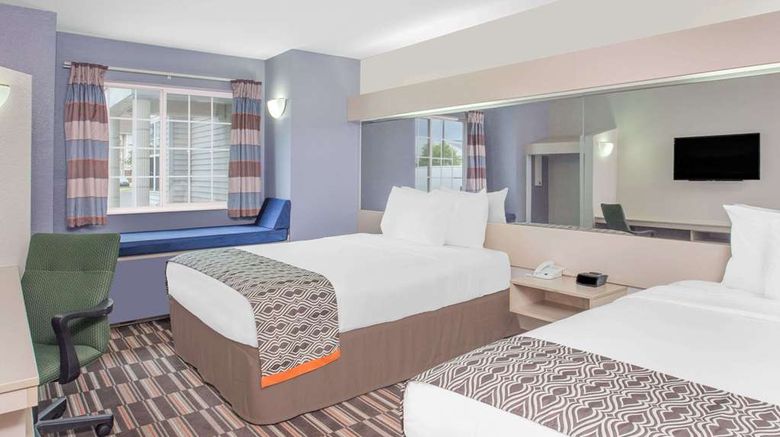<b>Microtel Inn/Suites by Wyndham Appleton Room</b>. Images powered by <a href="https://iceportal.shijigroup.com/" title="IcePortal" target="_blank">IcePortal</a>.