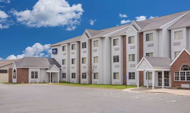 Microtel Inn/Suites by Wyndham Appleton Exterior