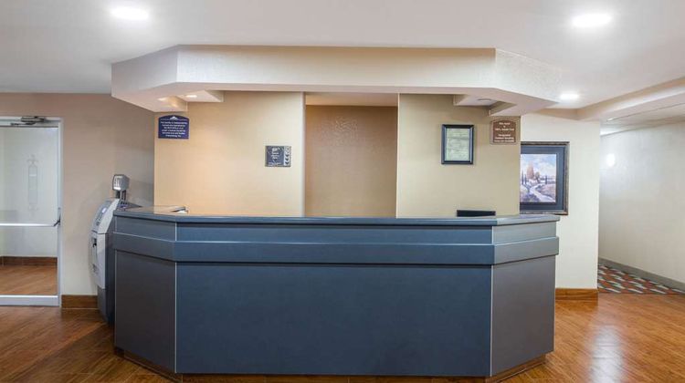 Microtel Inn/Suites by Wyndham Appleton Lobby