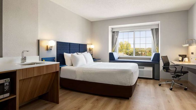 <b>Microtel Inn & Suites by Wyndham New Ulm Suite</b>. Images powered by <a href="https://iceportal.shijigroup.com/" title="IcePortal" target="_blank">IcePortal</a>.