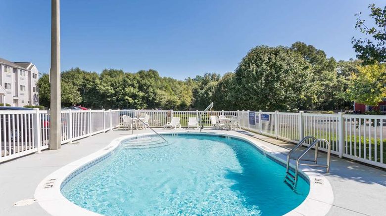 <b>Microtel Inn & Suites Marianna Pool</b>. Images powered by <a href="https://iceportal.shijigroup.com/" title="IcePortal" target="_blank">IcePortal</a>.