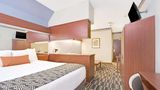 Microtel Inn & Suites Urbandale Suite