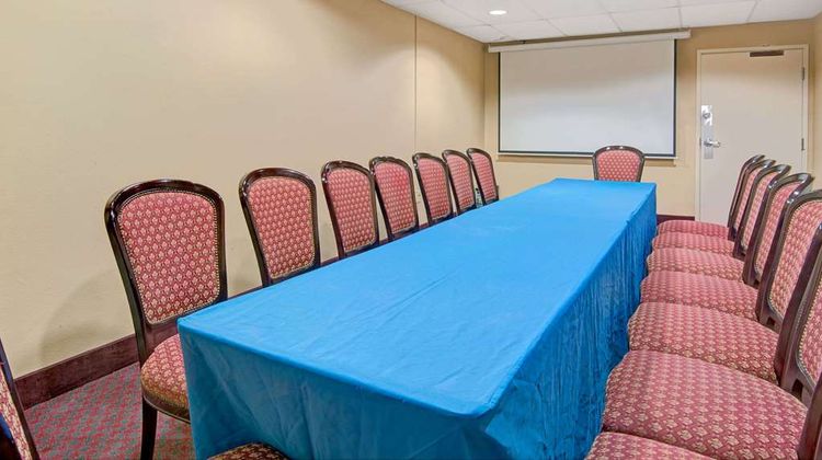 Microtel Inn & Suites by Wyndham Raleigh Meeting