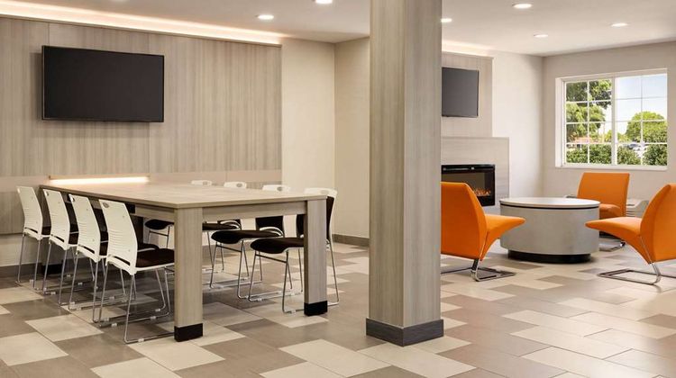 Microtel Inn & Suites by Wyndham Raleigh Restaurant