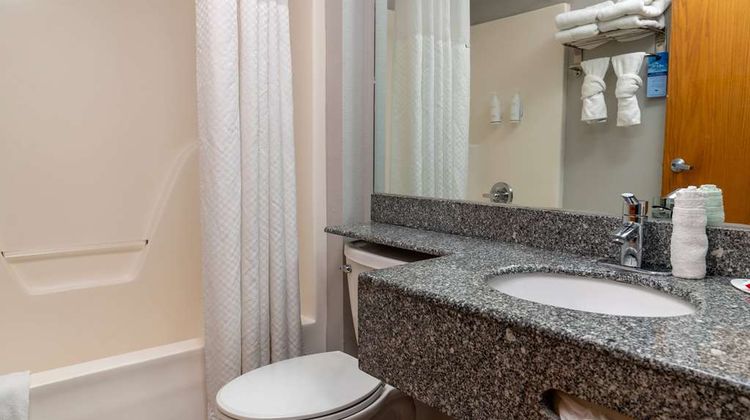 Microtel Inn & Suites Pigeon Forge Room