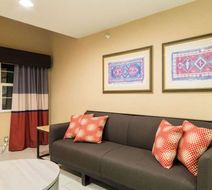 Microtel Inn & Suites by Wyndham Pueblo Lobby