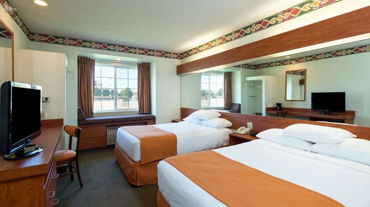 Microtel Inn & Suites by Wyndham Pueblo Room