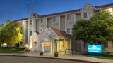 Microtel Inn & Suites by Wyndham Pueblo Exterior
