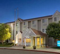 Microtel Inn & Suites by Wyndham Pueblo Exterior