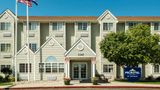 Microtel Inn & Suites by Wyndham Pueblo Exterior