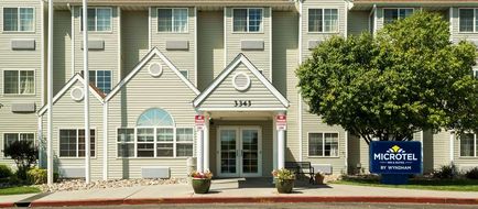Microtel Inn & Suites by Wyndham Pueblo Exterior