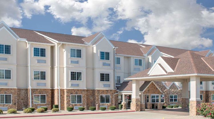 Microtel Inn & Suites by Wyndham Quincy Exterior