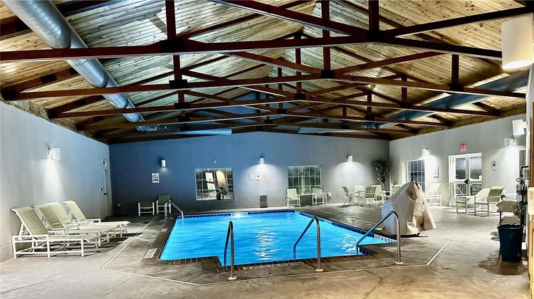 Microtel Inn & Suites by Wyndham Quincy Pool