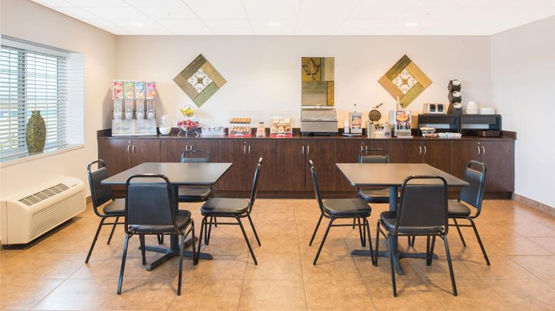 <b>Microtel Inn & Suites by Wyndham Quincy Other</b>. Images powered by <a href="https://iceportal.shijigroup.com/" title="IcePortal" target="_blank">IcePortal</a>.