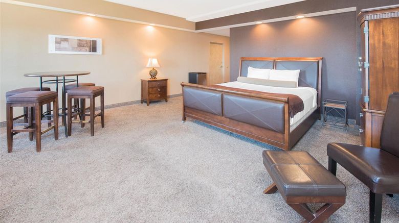 <b>Microtel Inn & Suites by Wyndham Quincy Room</b>. Images powered by <a href="https://iceportal.shijigroup.com/" title="IcePortal" target="_blank">IcePortal</a>.