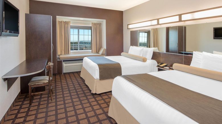 <b>Microtel Inn & Suites by Wyndham Quincy Room</b>. Images powered by <a href="https://iceportal.shijigroup.com/" title="IcePortal" target="_blank">IcePortal</a>.