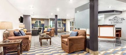 Microtel Inn & Suites by Wyndham Bremen Lobby