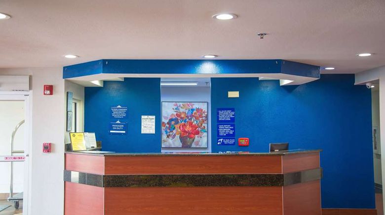 <b>Microtel Inn & Suites Daphne/Mobile Lobby</b>. Images powered by <a href="https://iceportal.shijigroup.com/" title="IcePortal" target="_blank">IcePortal</a>.