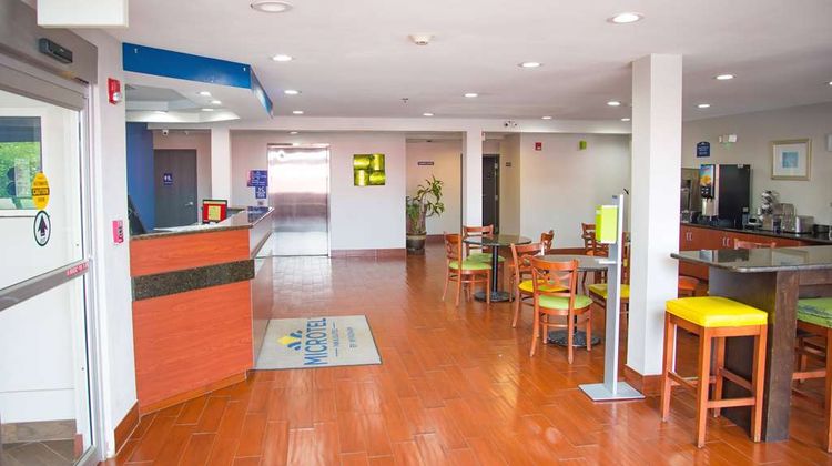 Microtel Inn & Suites Daphne/Mobile Lobby