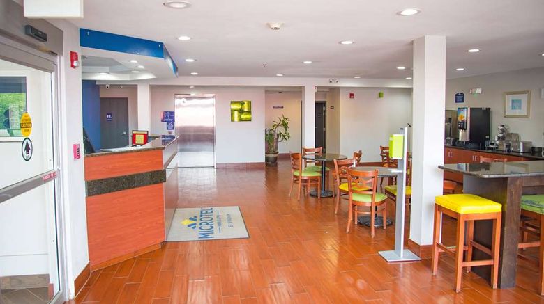 <b>Microtel Inn & Suites Daphne/Mobile Lobby</b>. Images powered by <a href="https://iceportal.shijigroup.com/" title="IcePortal" target="_blank">IcePortal</a>.