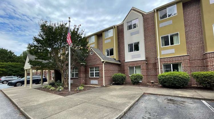 Microtel Inn & Suites,Newport News Arpt Exterior