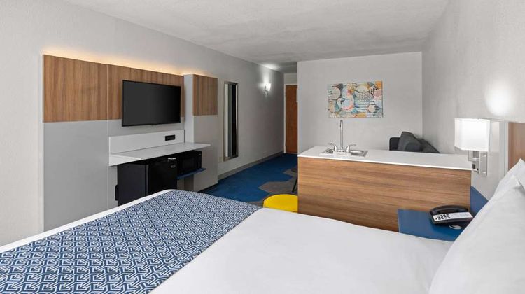 Microtel Inn & Suites by Wyndham Houma Suite