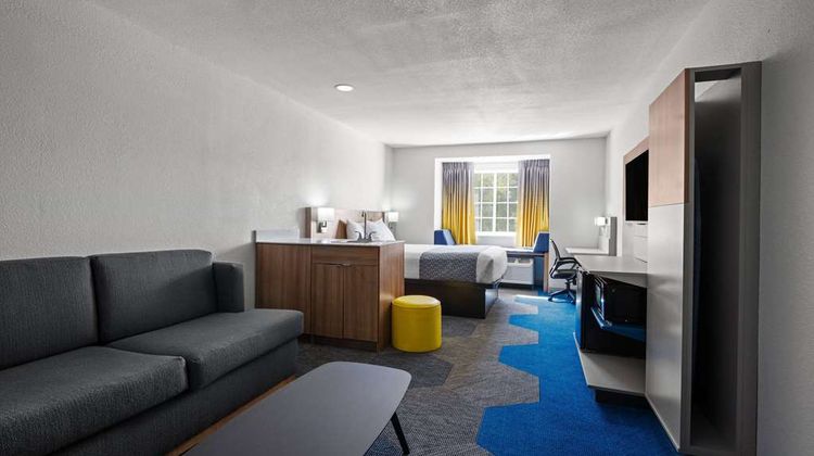 Microtel Inn & Suites by Wyndham Houma Suite
