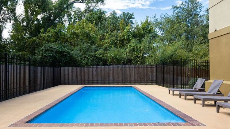 Microtel Inn & Suites by Wyndham Houma Pool
