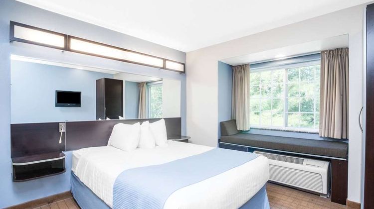 Microtel Inn & Suites by Wyndham Bath Room