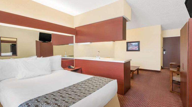 <b>Microtel Inn & Suites by Wyndham Hamburg Room</b>. Images powered by <a href="https://iceportal.shijigroup.com/" title="IcePortal" target="_blank">IcePortal</a>.