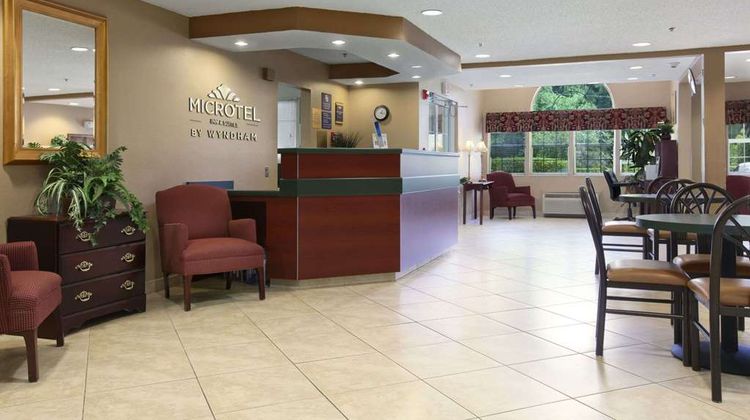 Microtel Inn & Suites Palm Coast Lobby