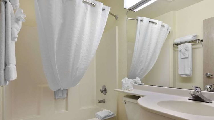 Microtel Inn & Suites Palm Coast Room