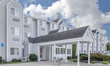 Microtel Inn & Suites Manistee