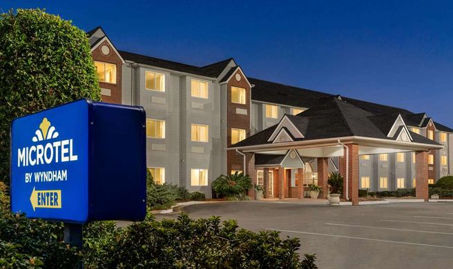 Microtel Inn & Suites by Wyndham Tifton Exterior