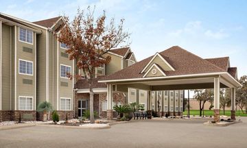 Super 8 by Wyndham San Antonio Airpo
