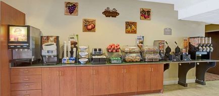 Microtel Inn & Suites Bushnell Lobby