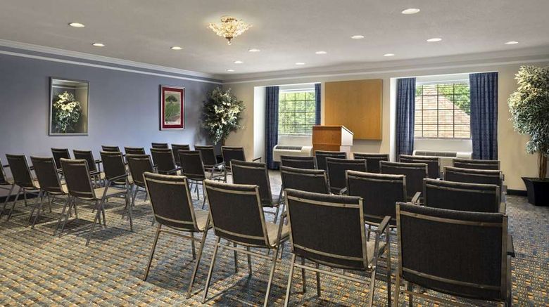 <b>Microtel Inn/Suites Ponchatoula/Hammond Meeting</b>. Images powered by <a href="https://iceportal.shijigroup.com/" title="IcePortal" target="_blank">IcePortal</a>.