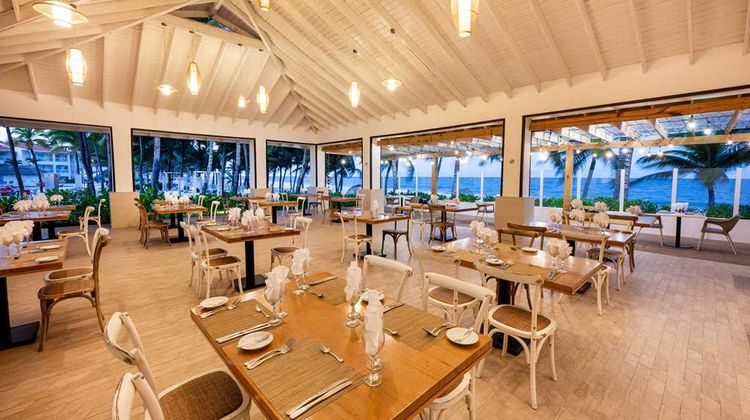 Viva Wyndham Tangerine Restaurant