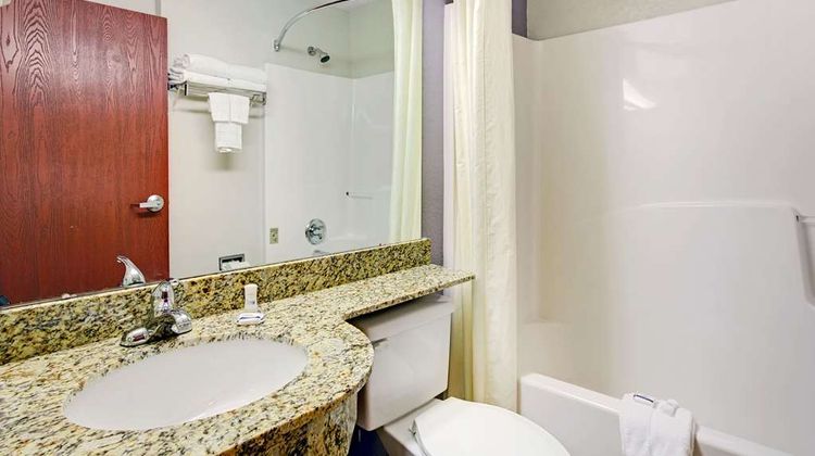 Microtel Inn & Suites Cherokee Room
