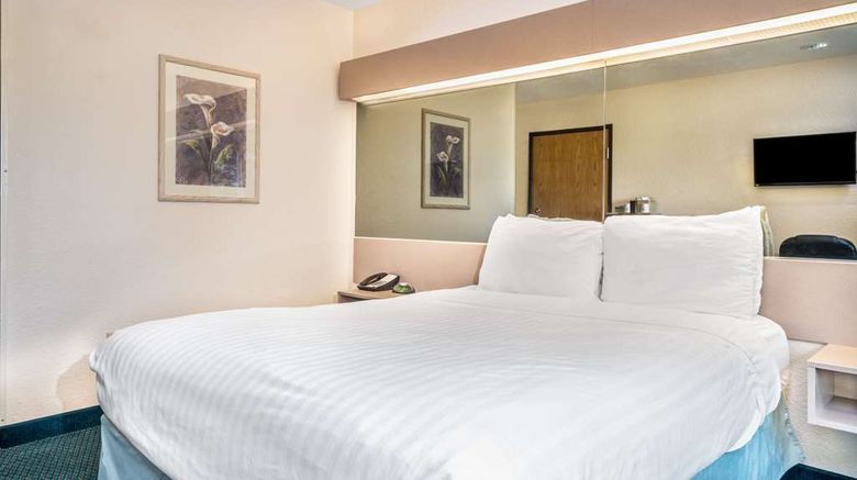 <b>Microtel Inn & Suites by Wyndham Tomah Room</b>. Images powered by <a href="https://iceportal.shijigroup.com/" title="IcePortal" target="_blank">IcePortal</a>.