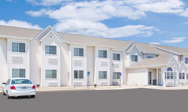 Microtel Inn & Suites Colfax/Newton Exterior
