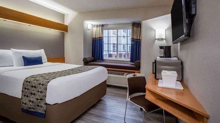 Microtel Inn & Suites Southern Pines Room